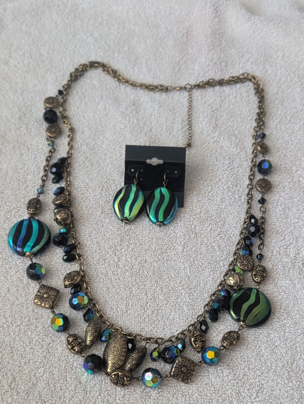 Green & Black Striped Pendant Necklace and Earring Set